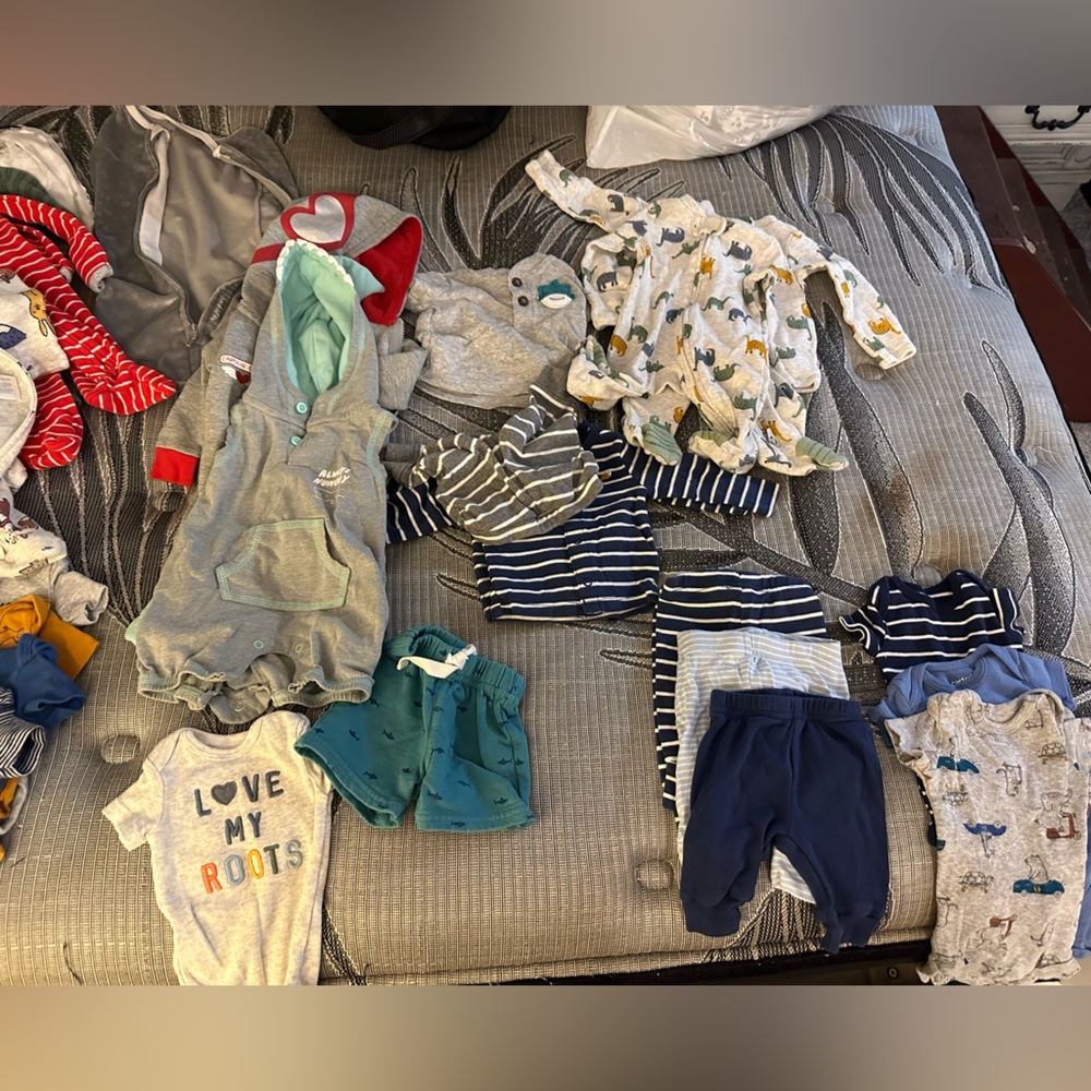 Newborn bundle - Picture 2 of 4